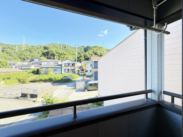 孕西町貸家のバルコニー