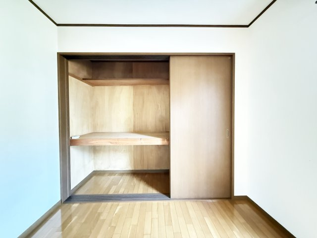 孕西町貸家の収納