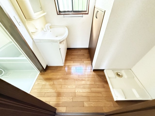 孕西町貸家の洗面所