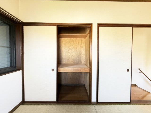 孕西町貸家の収納