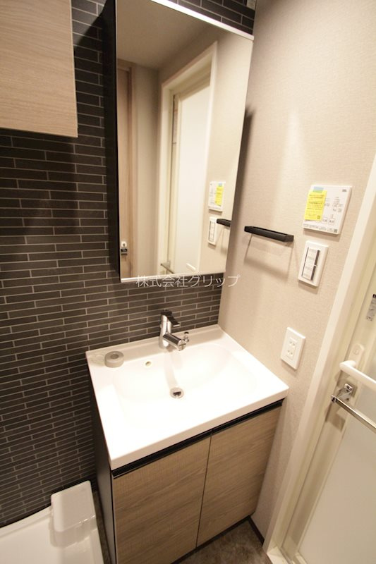 Le'a横濱阪東橋弐番館の独立洗面台