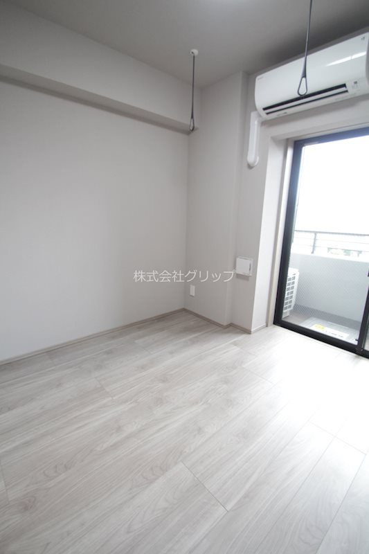 Le'a横濱阪東橋弐番館の洋室