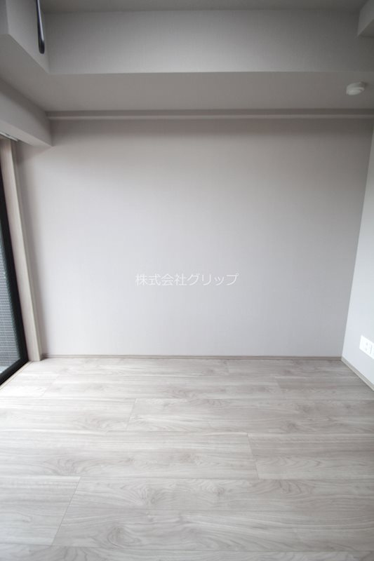 Le'a横濱阪東橋弐番館の洋室