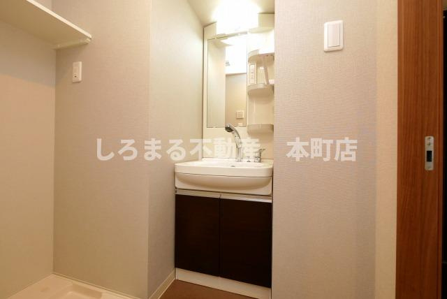 アール大阪グランデの洗面所