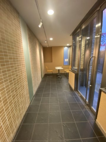 レジディア九段下のエントランス