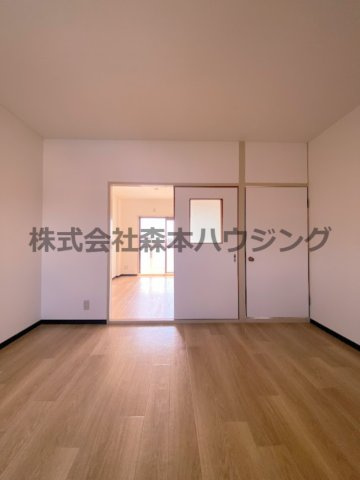 【居間・リビング】 | 　ウエストコート | きれいな居間です