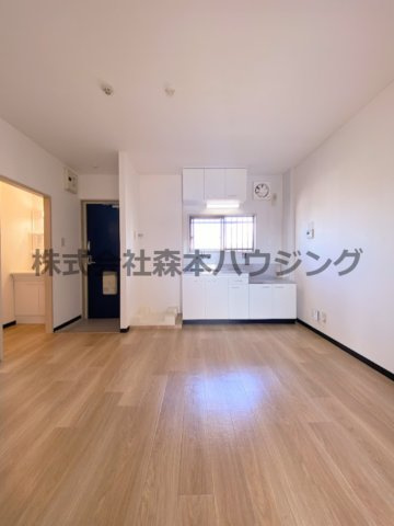 【居間・リビング】 | 　ウエストコート | ゆったりとした居間です