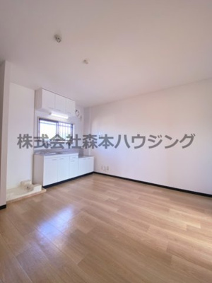 【居間・リビング】 | 　ウエストコート | こちらの居間で趣味の時間をお楽しみください