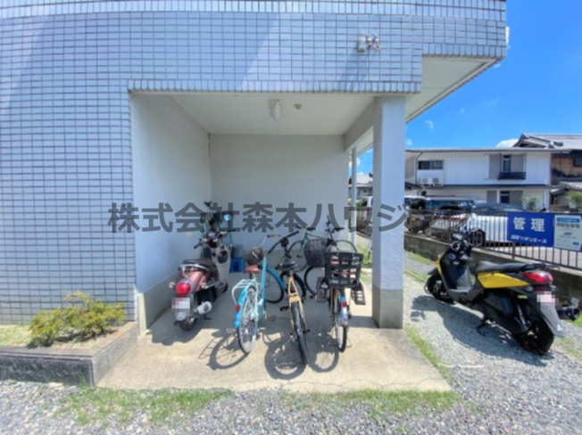 【その他共用部分】 | 　ウエストコート | 駐輪場です