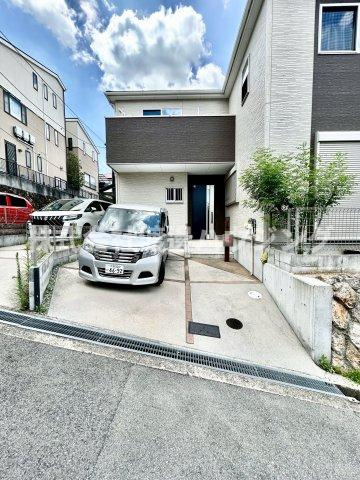 半町4丁目一戸建の駐車場|1台付き無料