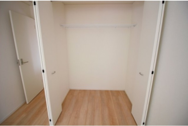 米子市皆生6丁目第一新築分譲住宅の収納|≪同仕様写真≫
室内建具は基本『ホワイト』で統一された仕様になります。