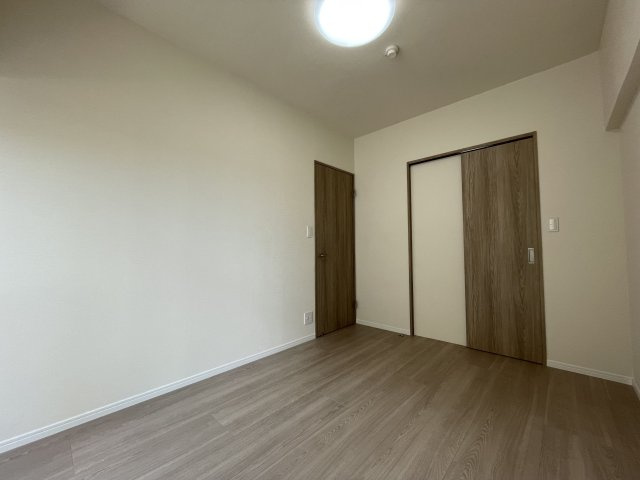 【洋室】 | 朝日プラザ筑紫野プティックス | 衣類をまとめて収納できるので、お部屋を広くお使いいただけます