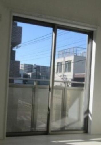 コンフォルト中山のバルコニー