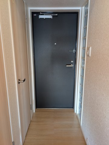 グランエターナ福岡警固の玄関