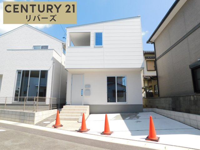 稲沢市北島町千野地の新築一戸建の外観|☆全居室ＷＩＣ完備☆　　いつでもご案内出来ます♪（お問合せ当日・平日・水曜・夜間でもＯＫ）　オール電化住宅！　駐車並列２台ＯＫ！　全居室収納完備で広いお家♪