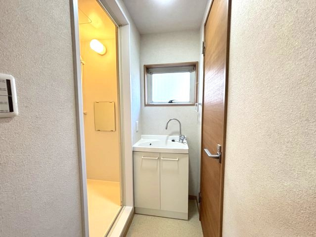 辻清マンションの洗面所