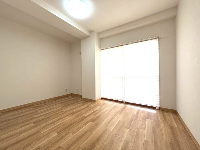 辻清マンションの寝室