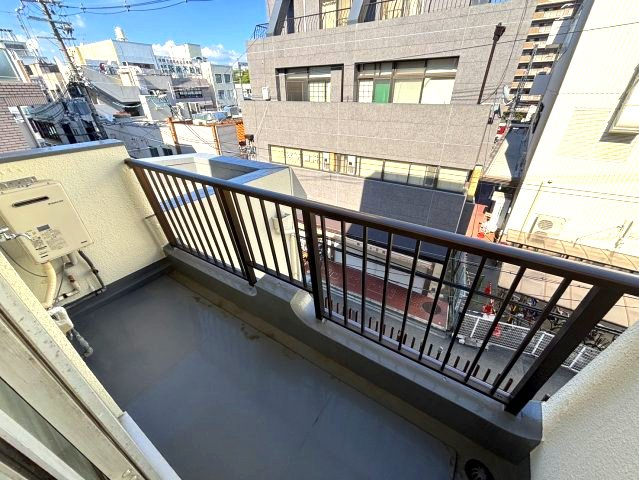辻清マンションのバルコニー