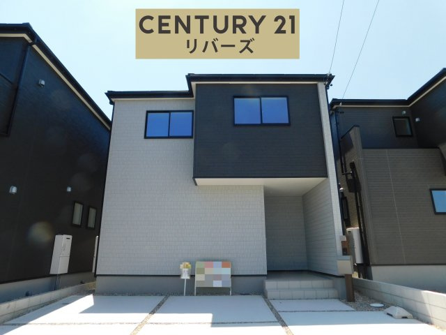 稲沢市北島町千野地の新築一戸建の外観|◇２号棟◇　　ラスト１棟！！いつでもご案内出来ます♪（お問合せ当日、平日、水曜、夜間もＯＫ）　駐車並列３台ＯＫ！　ＷＩＣやＳＩＣなど全居室収納完備♪　南面に庭付き！