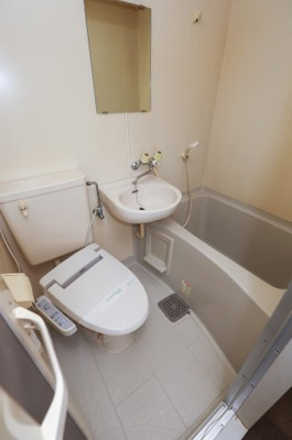 【浴室】 | 協栄マンションOYAMA | 浴室・洗面・トイレのユニットバス※同間取りの305号室のお写真です