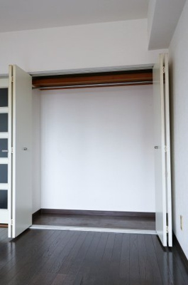 【収納】 | 協栄マンションOYAMA | 洋室の収納※同間取りの305号室のお写真です