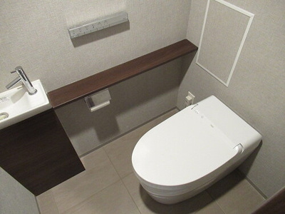 【トイレ】 | グランレ・ジェイド御茶ノ水 | 洗浄便座付きトイレ　※クリーニング前