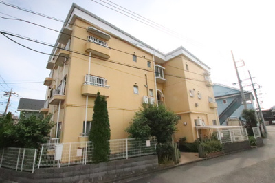 ★鉄筋コンクリート造3階建て★
