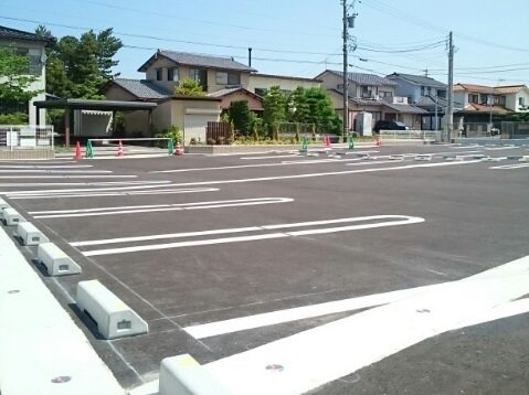 ウィル・アルカディアの駐車場|駐車場があるので、車を買う予定の方も安心です