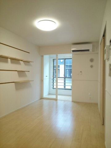 ウィル・アルカディアの居間・リビング|ゆったりとした居間です