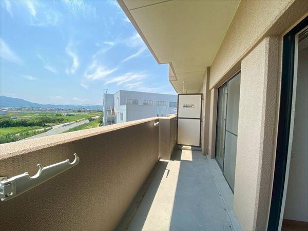 ライオンズマンション和歌山紀伊　のバルコニー