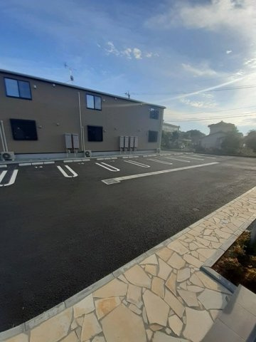 カームリープレイス　Ⅱの駐車場