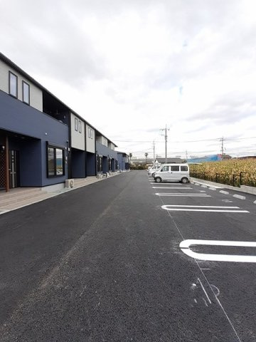 Ｍ＆Ｈ　Ⅳの駐車場