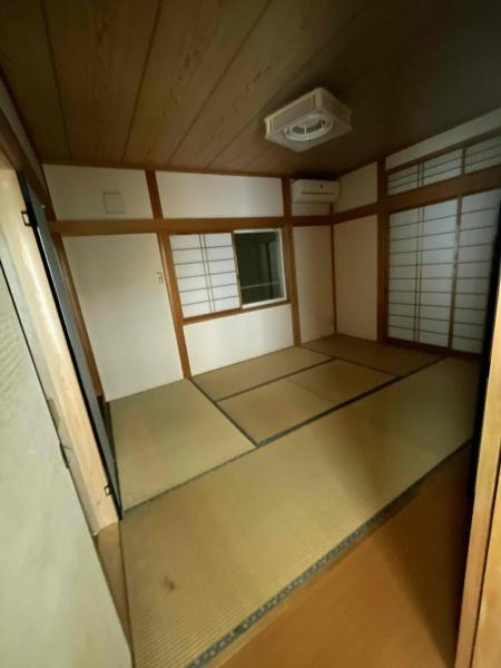 愛西市日置町の内装