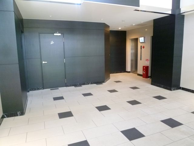 エスリード南堀江レジデンスのロビー