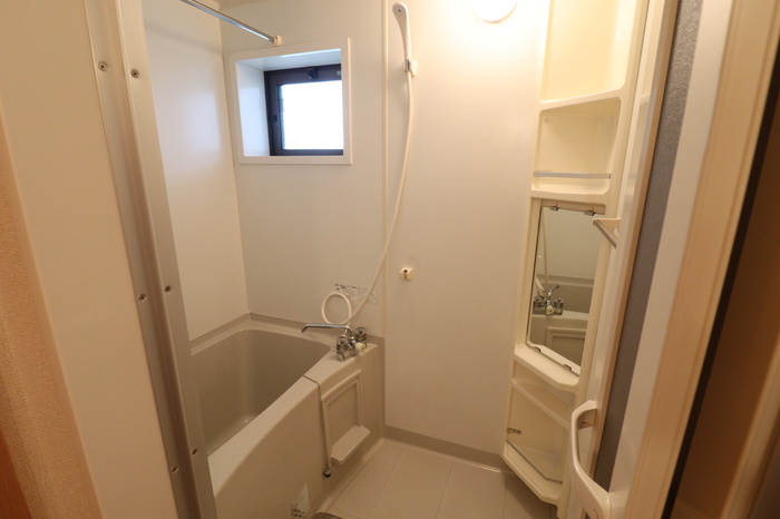 熊本市南区八幡１０丁目のアパートの浴室