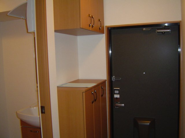 【玄関】 | ロイヤルシャトーせいら | 玄関