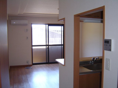 【居間・リビング】 | ロイヤルシャトーせいら | リビング