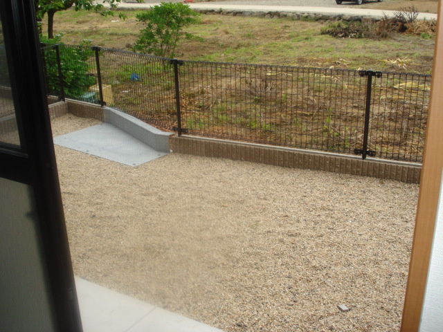 【その他】 | ロイヤルシャトーせいら | 専用庭