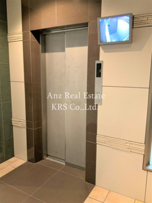 【その他共用部分】 | トモ南堀江 | エレベーターは防犯カメラが付いているので、安心です♪