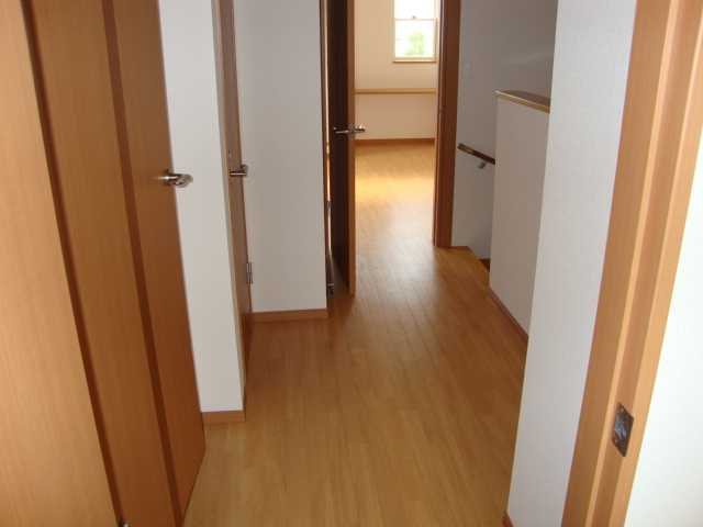 グランドスウェル－Ｂ（Ｇｒａｎｄ　Ｓｗｅｌｌ－Ｂ）の内装|廊下