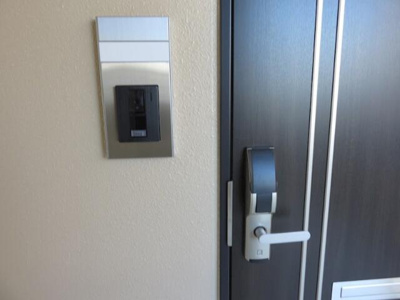 【玄関】 | ラ・トゥール高尾町