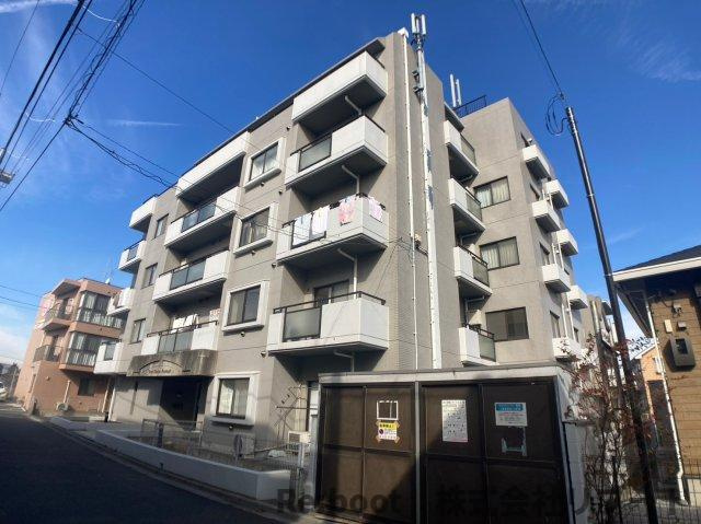 ロイヤルシャトー船橋の外観