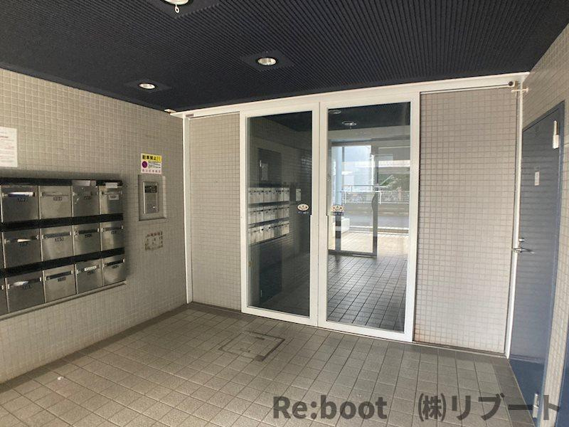 ロイヤルシャトー船橋のロビー