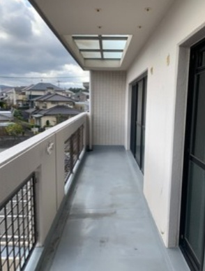 【バルコニー】