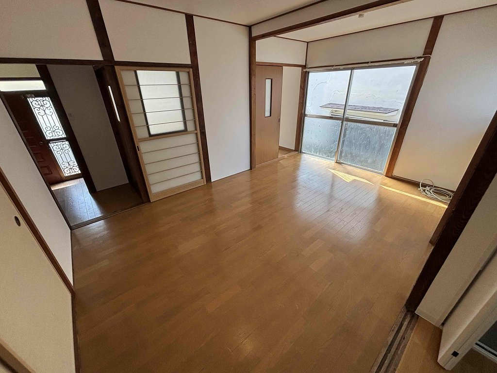 五色山7丁目戸建の居間・リビング