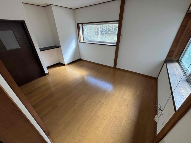 五色山7丁目戸建の寝室