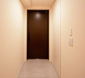 グランドメゾン新梅田タワーの玄関