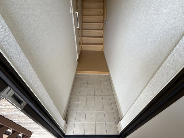 プロムナード壱番館の玄関