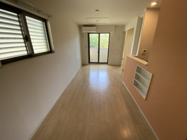 エテルナの居間・リビング