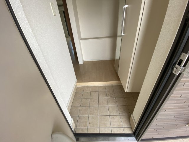 エテルナの玄関